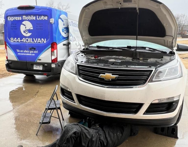 Express Mobile Lube at Work